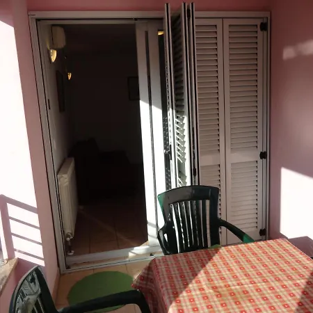 Nora Apartmán *